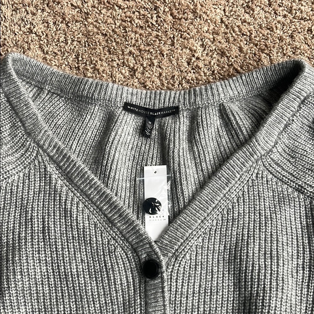 White House Black Market Gray Cropped Cardigan Size Medium - Picture 3 of 8